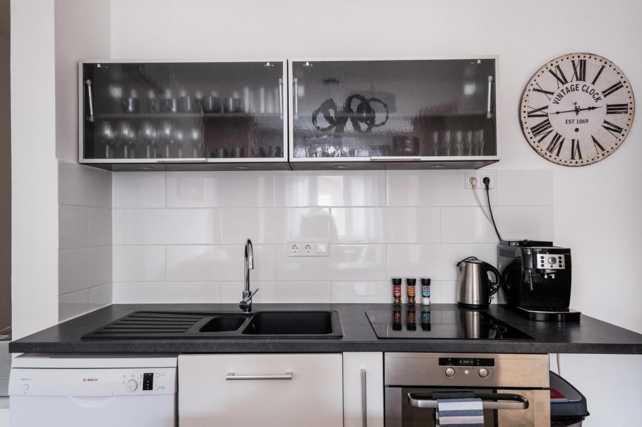Appartamento Jacuzzi And Privacy With 2 Balconies And Free Garage Budapest