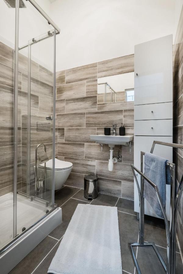 Apartman Jacuzzi And Privacy With 2 Balconies And Free Garage